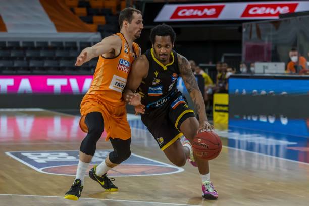 年轻球员获 年轻球员获