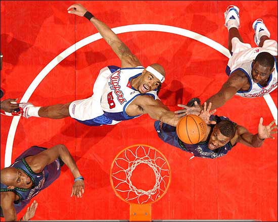 球员个人待 球员个人待